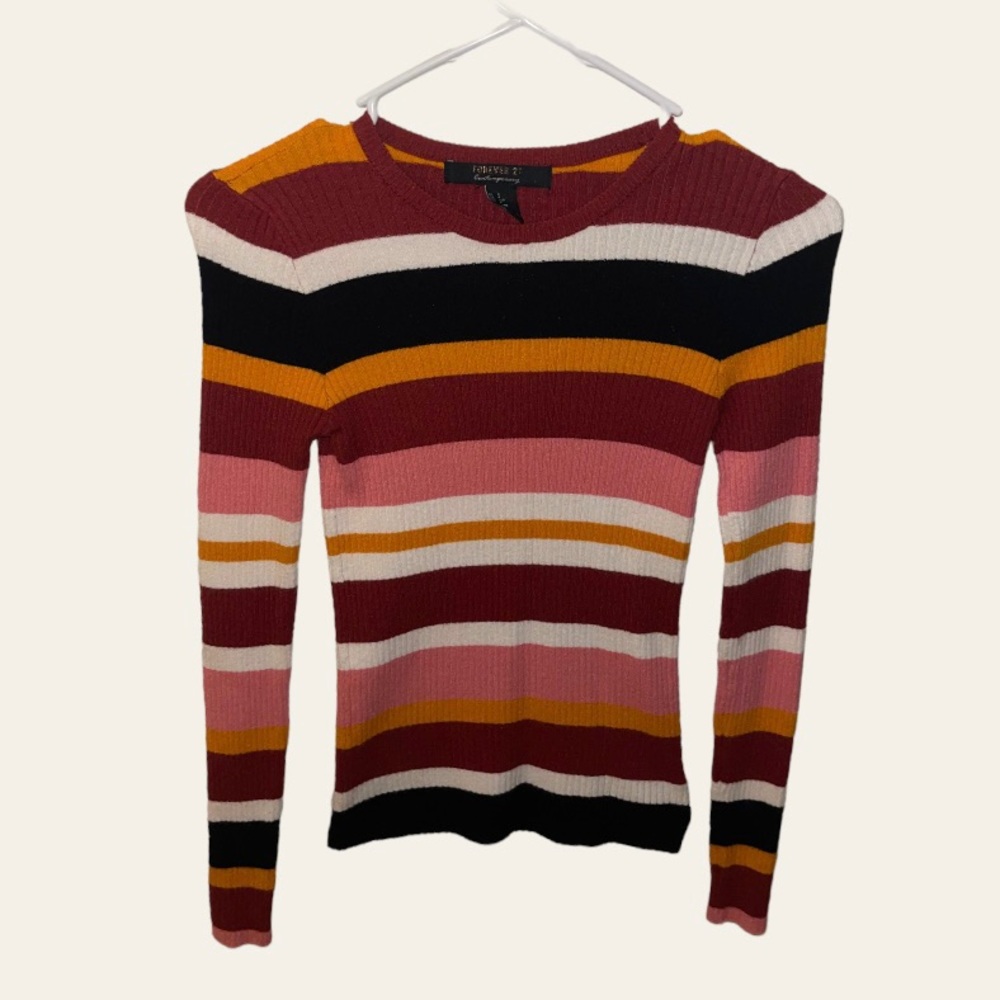 Forever 21 Contemporary Small Striped Long sleeve🍁